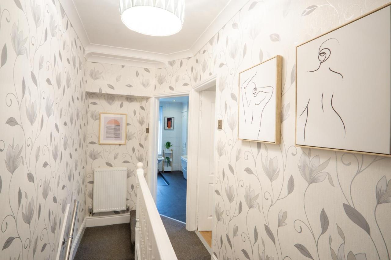 Air Host And Stay - Stanley Park House, 2 Mins From Lfc, Sleeps 7 Liverpool Extérieur photo